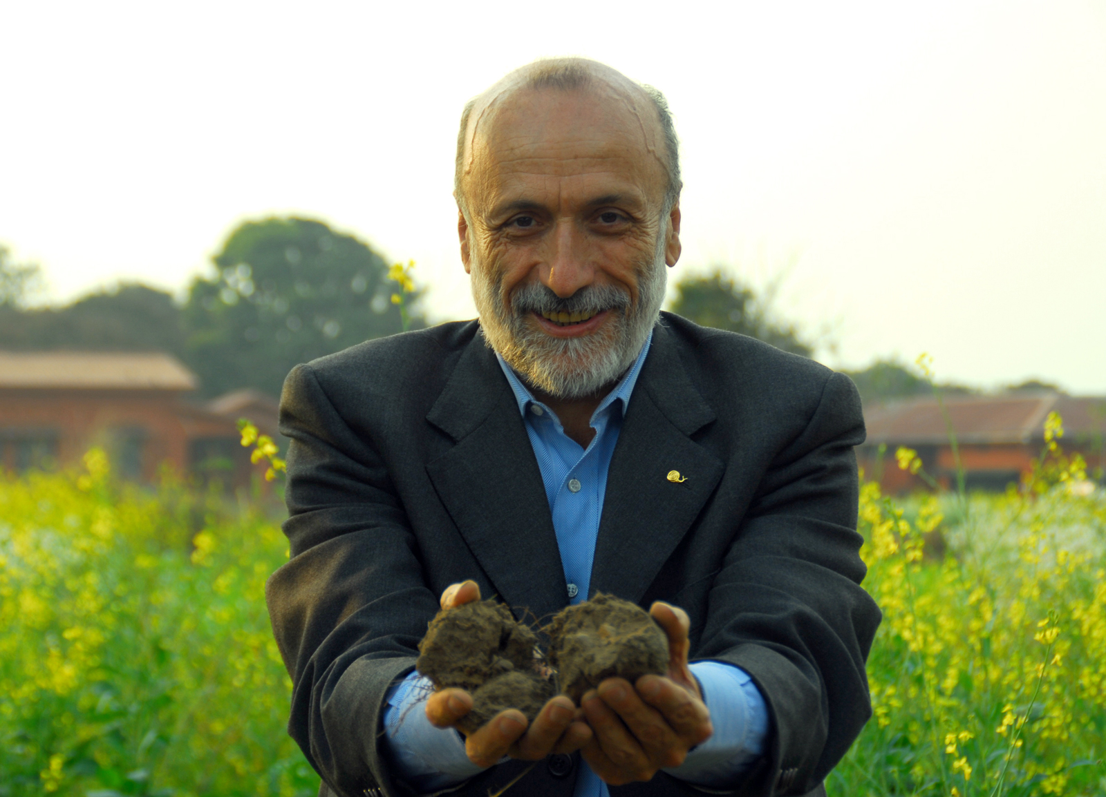 1441276021-carlo-petrini