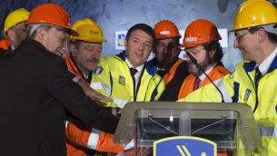 Il premier Matteo Renzi alla cerimonia di abbattimento dell’ultimo diaframma della galleria Mormanno Nord
sulla Sa-Rc