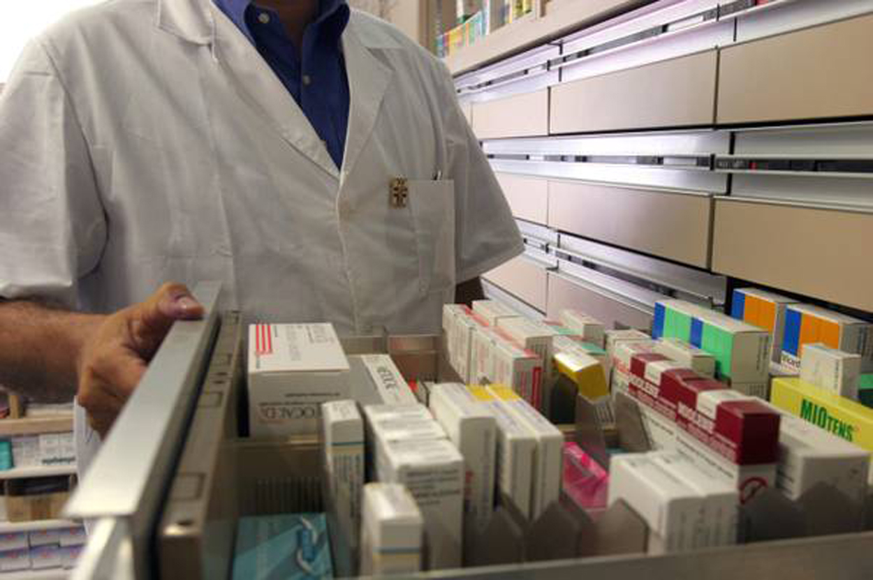 LIBERALIZZAZIONI: PER FARMACIE QUORUM A 3.300 ABITANTI