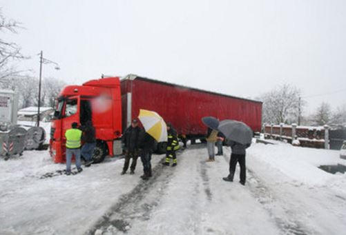 A3-bloccata-da-mezzo-pesante