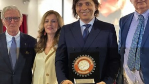 anton-giulio-grande-riceve-il-premio-del-rotary