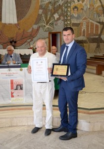 A dx Francesco D'Amico, premiato con Targa d'Onore