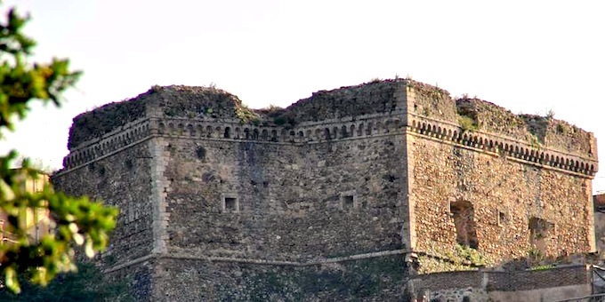 il-castello-normanno-di-maida