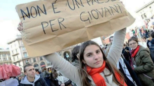 Italia-non-è-un-paese-per-giovani-900x609