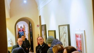 mons-parisi-visita-sezione-arte-contemporanea-museo-diocesano