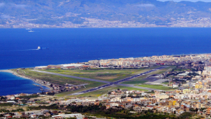 Veduta panoramica dell'aeroporto «Tito MInniti»