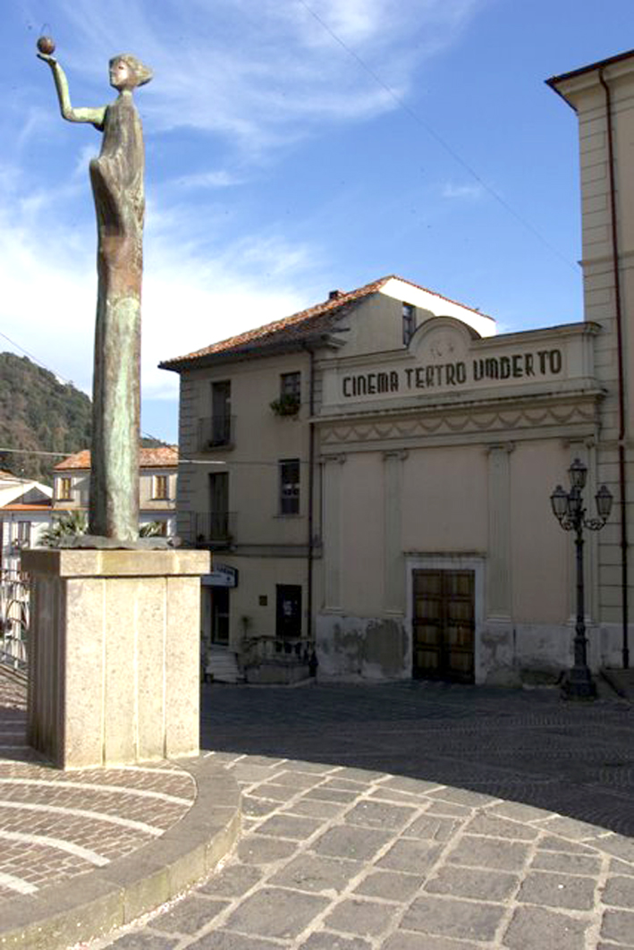 Teatro Umberto Esterno