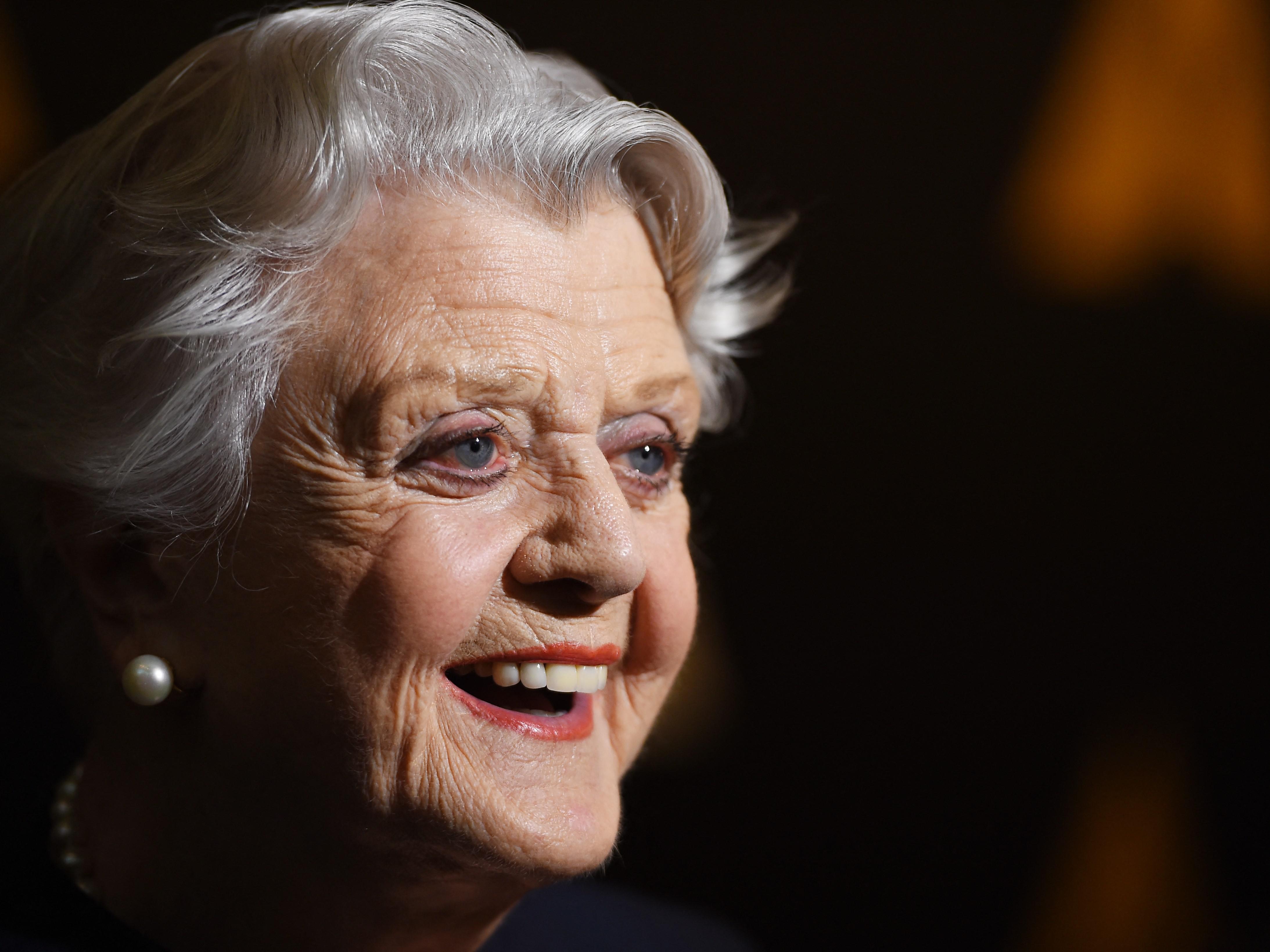 Addio alla 'Signora in giallo', morta a 96 anni Angela Lansbury