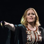 Adele si commuove a Las Vegas: "Mi mancherete terribilmente"