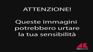 Agente pestato a Crotone, le violenze dopo l'omicidio di Francesco Chimirri - Video