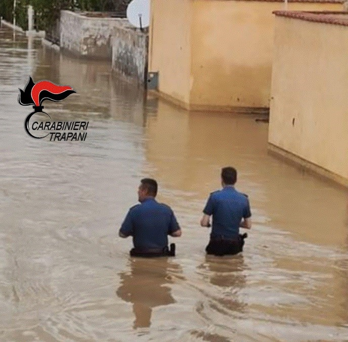 Allagamenti nel trapanese, Carabiieri soccorrono famiglie