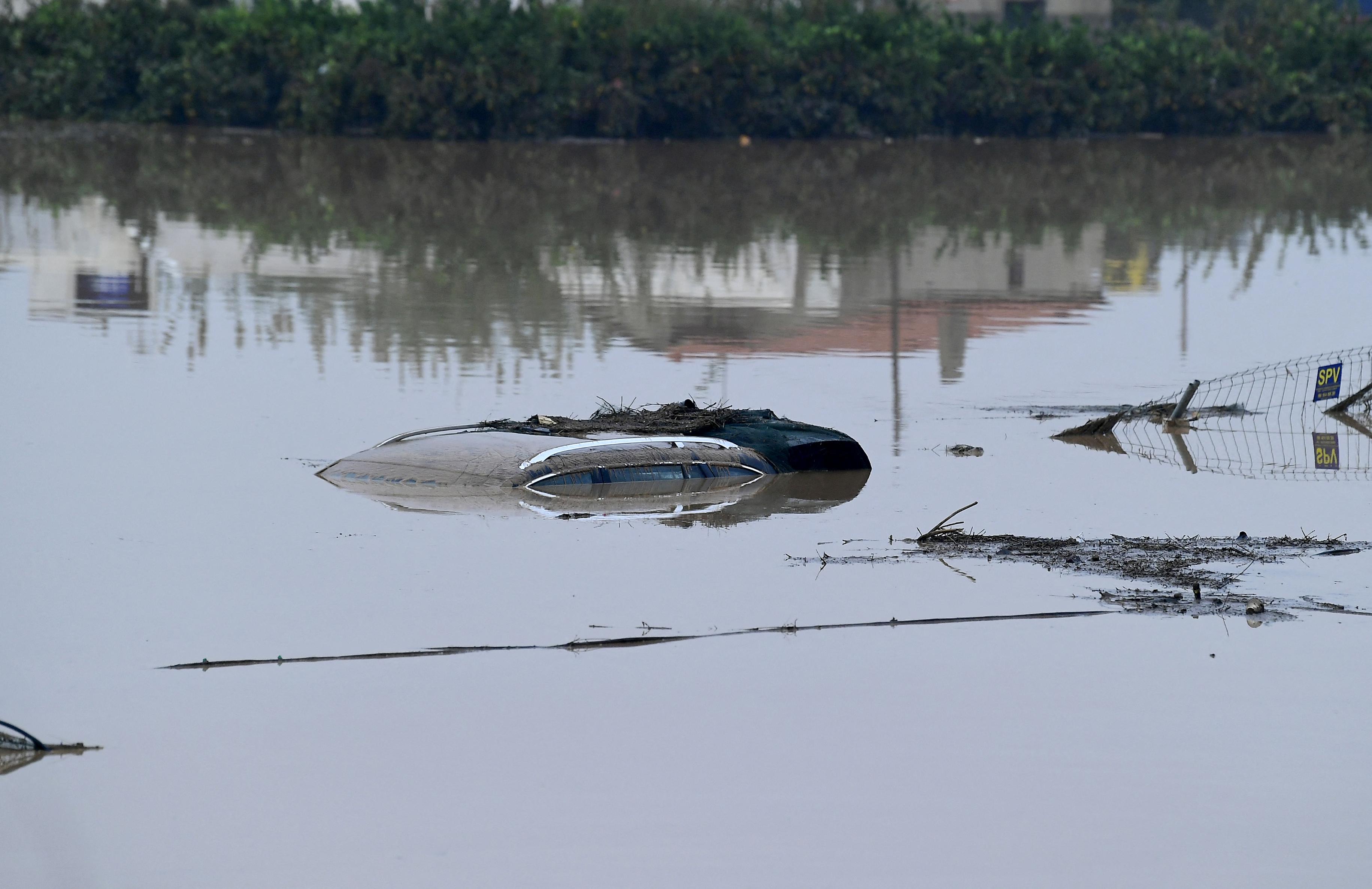 Alluvione Valencia, cos'è la Dana la 'goccia fredda' che ha travolto la Spagna