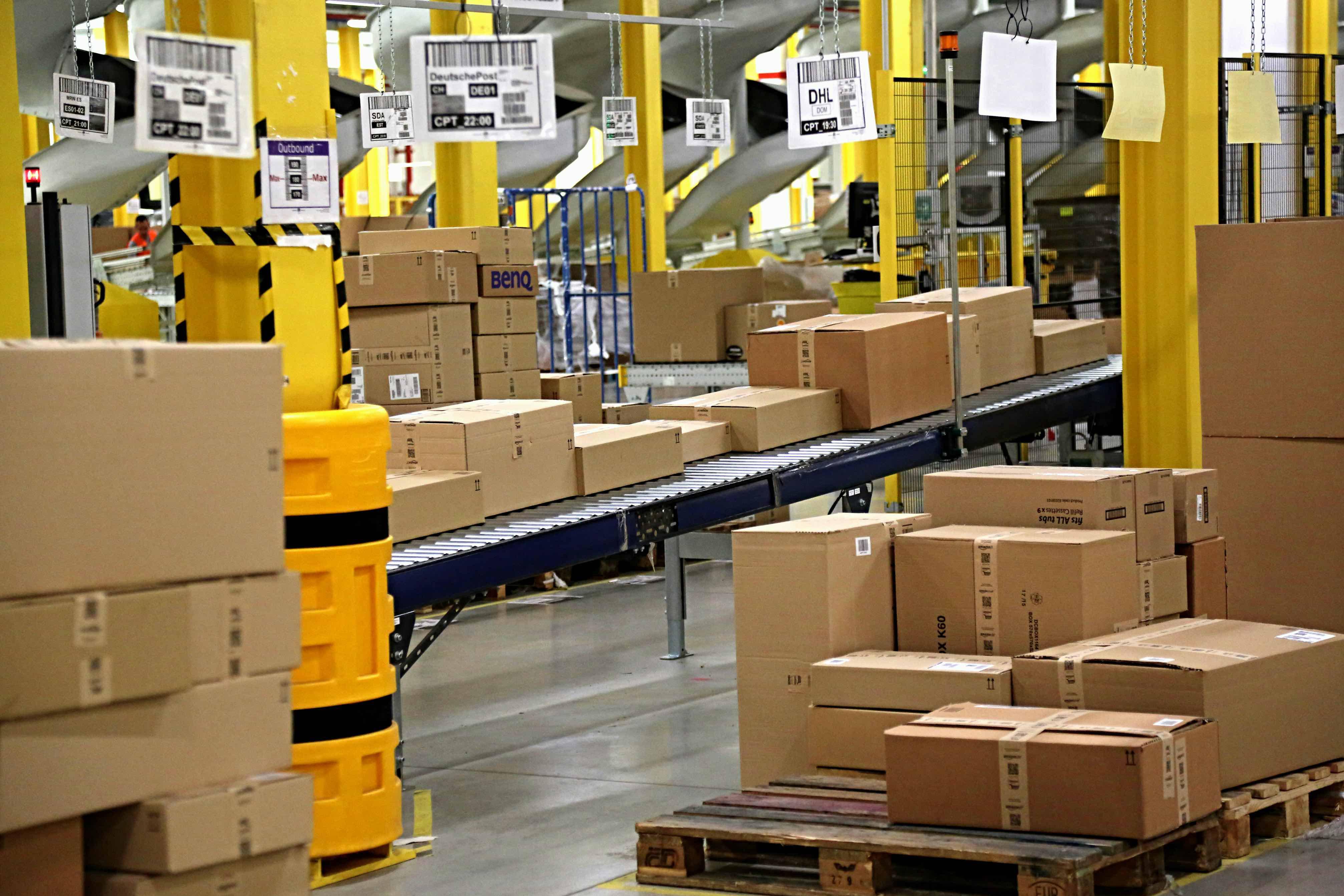 Amazon, innovazione e tecnologia parte integrante del lavoro di magazzino