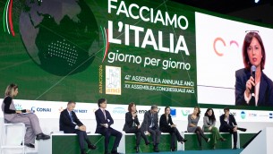 Anci, Manfredi: "Con Amazon tanti comuni avviano digitalizzazione servizi"