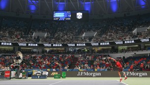 Atp Shanghai, Djokovic travolge Cobolli e vola agli ottavi