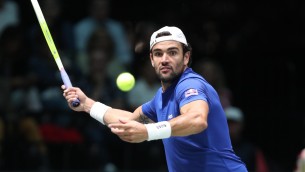 Atp Tokyo, Berrettini vince primo set con Fils ma poi si ritira