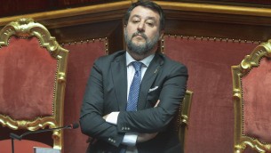 Banche, Salvini: "Ok a prelievo extraprofitti, introiti per mutui e taglio tasse"