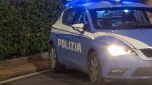 Bari, trovato cadavere carbonizzato in un'auto elettrica