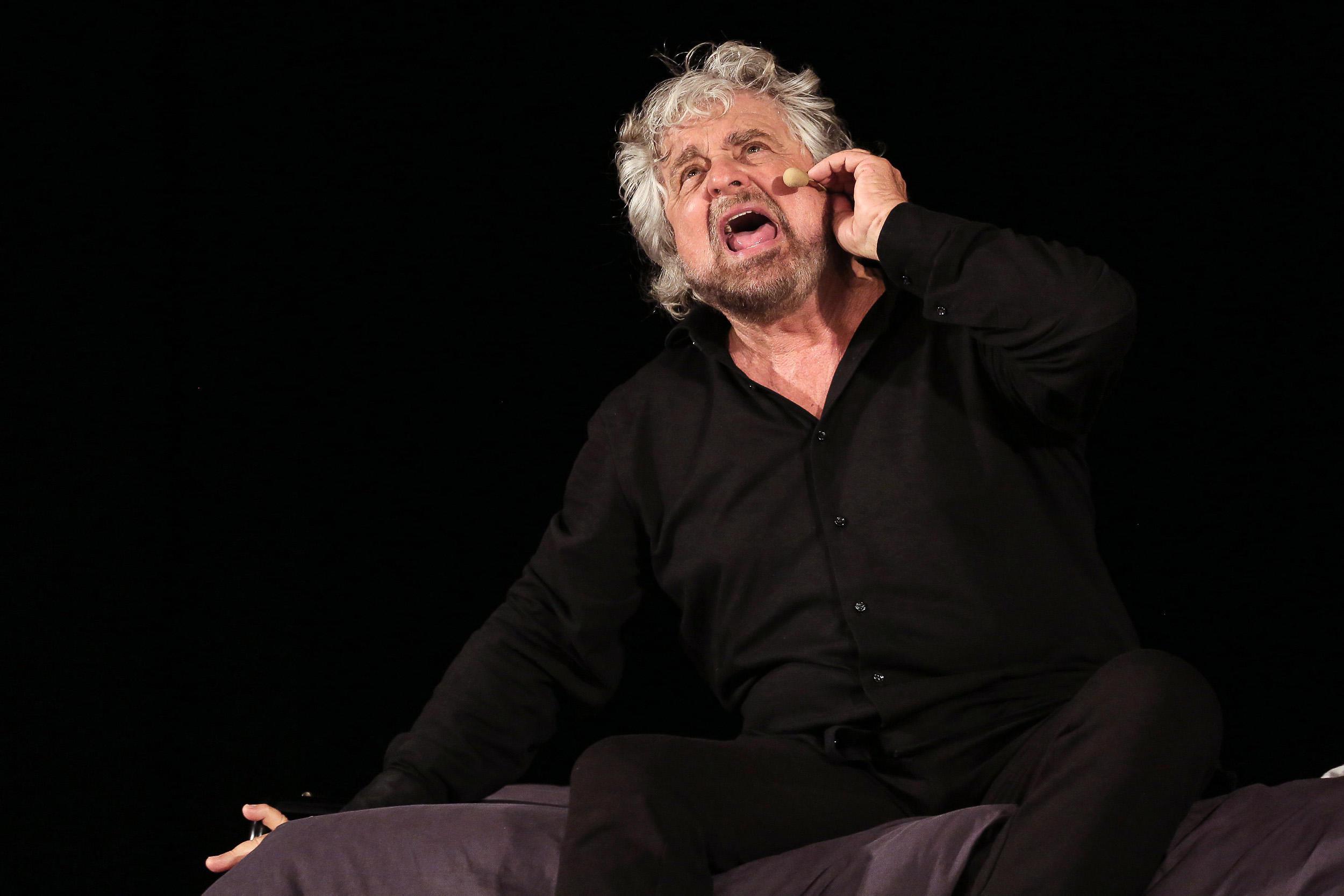 Beppe Grillo pensa al ritorno a teatro