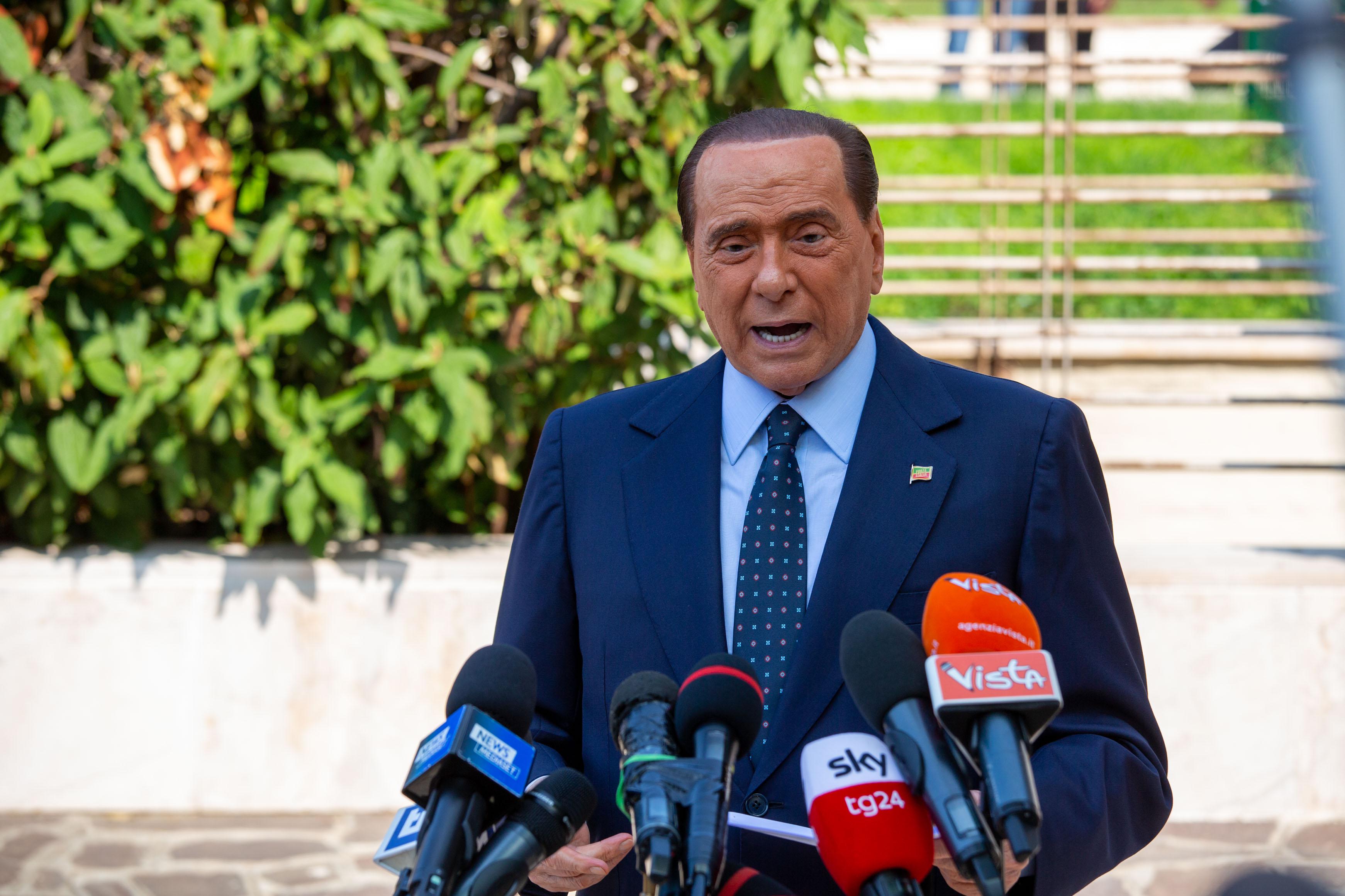 Berlusconi 'Paperone' in Parlamento: reddito, quanto guadagna