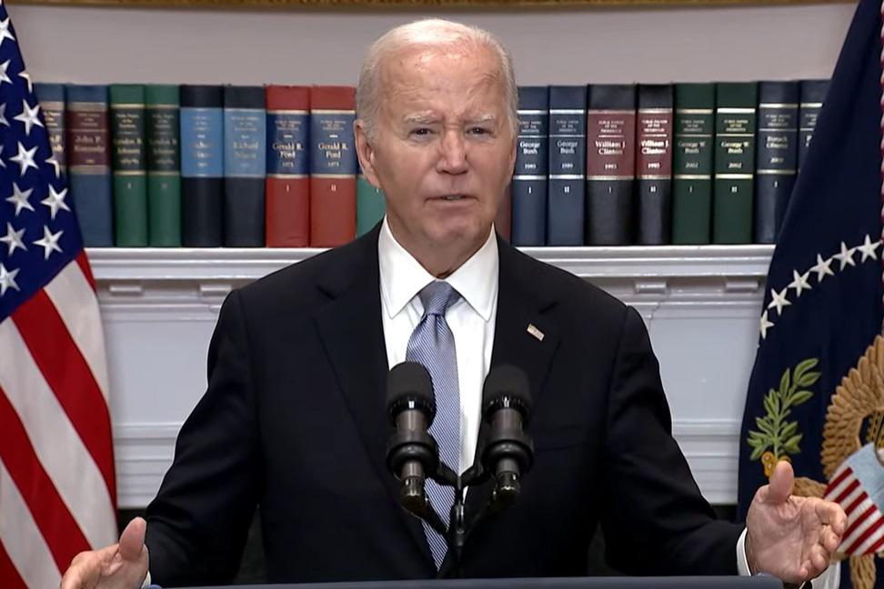 Biden: "Felice che Trump stia meglio, in America non c'è spazio per violenza"