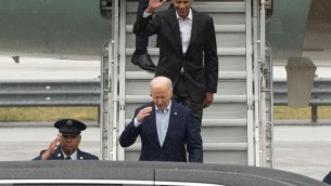 Biden, Obama lavora dietro le quinte: il 'piano' per il ritiro del presidente