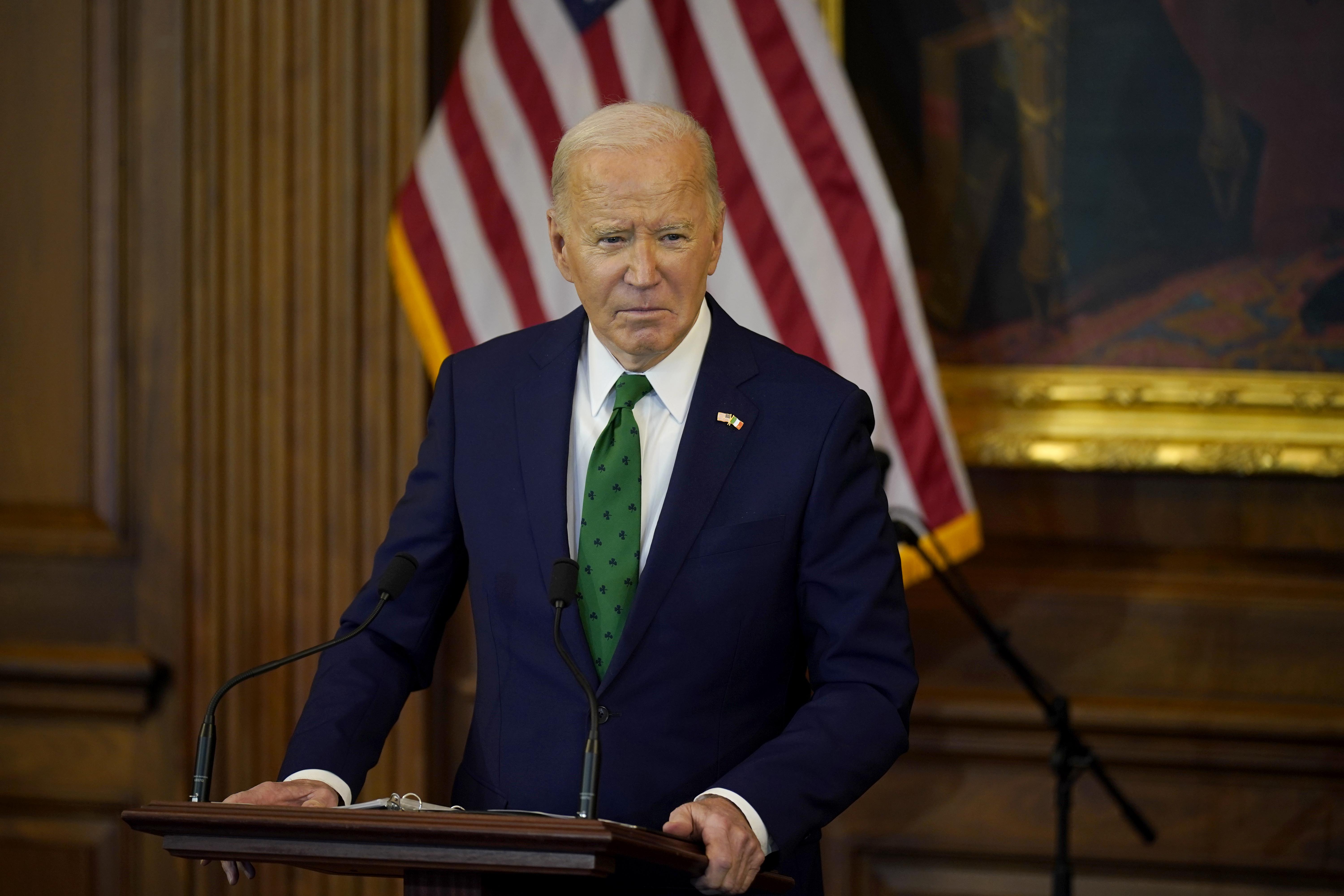 Biden si ritira: la resa del presidente in 24 ore, dalla decisione all'annuncio