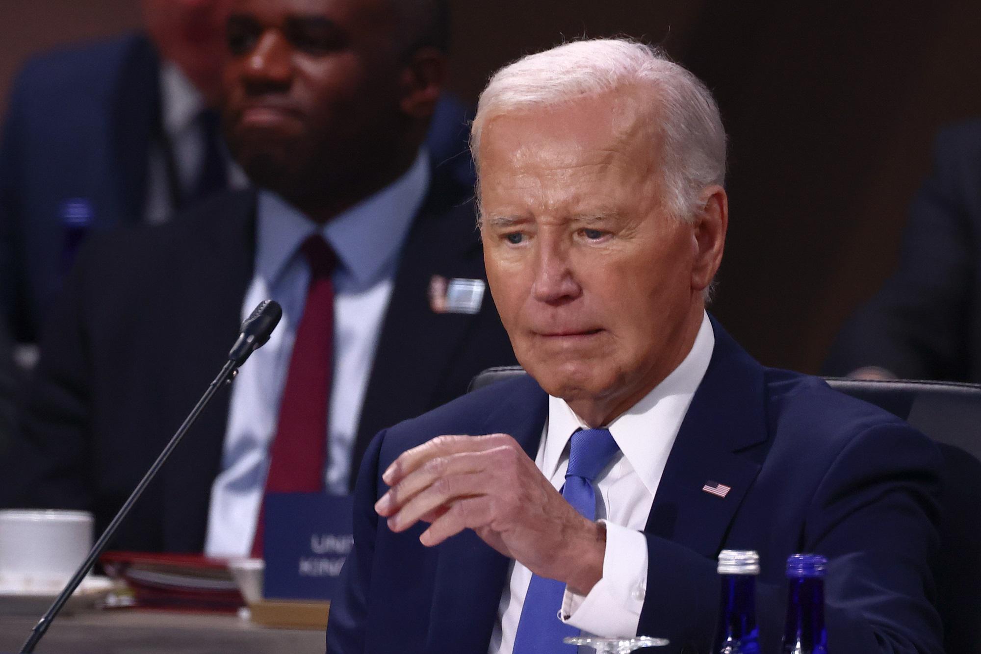 Biden "vicino a lasciare", le indiscrezioni sull'addio alla corsa per la rielezione