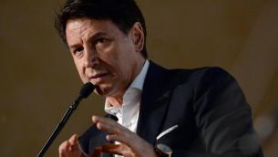 Bollette, Conte: "Nuovo governo pensi ad aiuti, serve Recovery Ue"