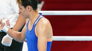 Boxe a Parigi 2024, il 'caso Khelif': donna per Olimpiadi non per Mondiali