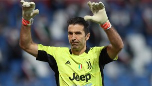 Buffon si ritira, il saluto della Juve: "Oggi finisce un'era"