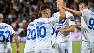 Cagliari-Inter 0-2: gol di Dumfries e Lautaro