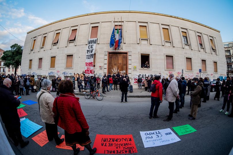 calabresi-mobilitazione-per-la-sanita-pubblica