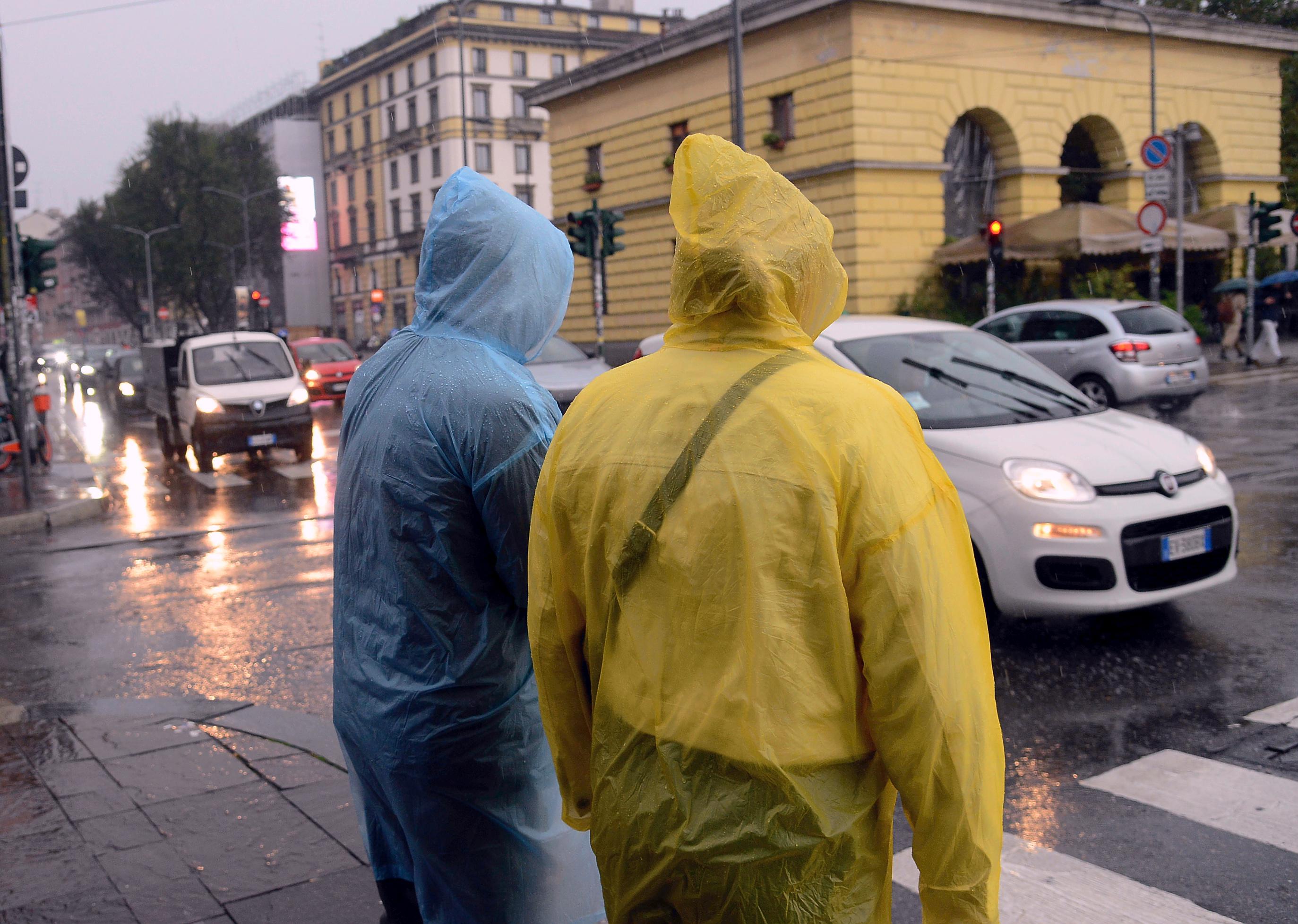 Caldo addio, prove di inverno: freddo, pioggia e neve in arrivo