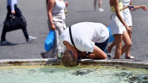 Caldo afoso, notti 'bollenti' e temperature record: Ferragosto infuocato sull'Italia