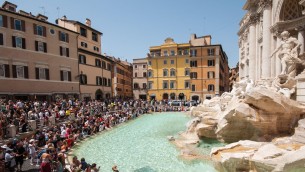 Caldo estremo allenta la morsa, oggi 11 città con bollino rosso