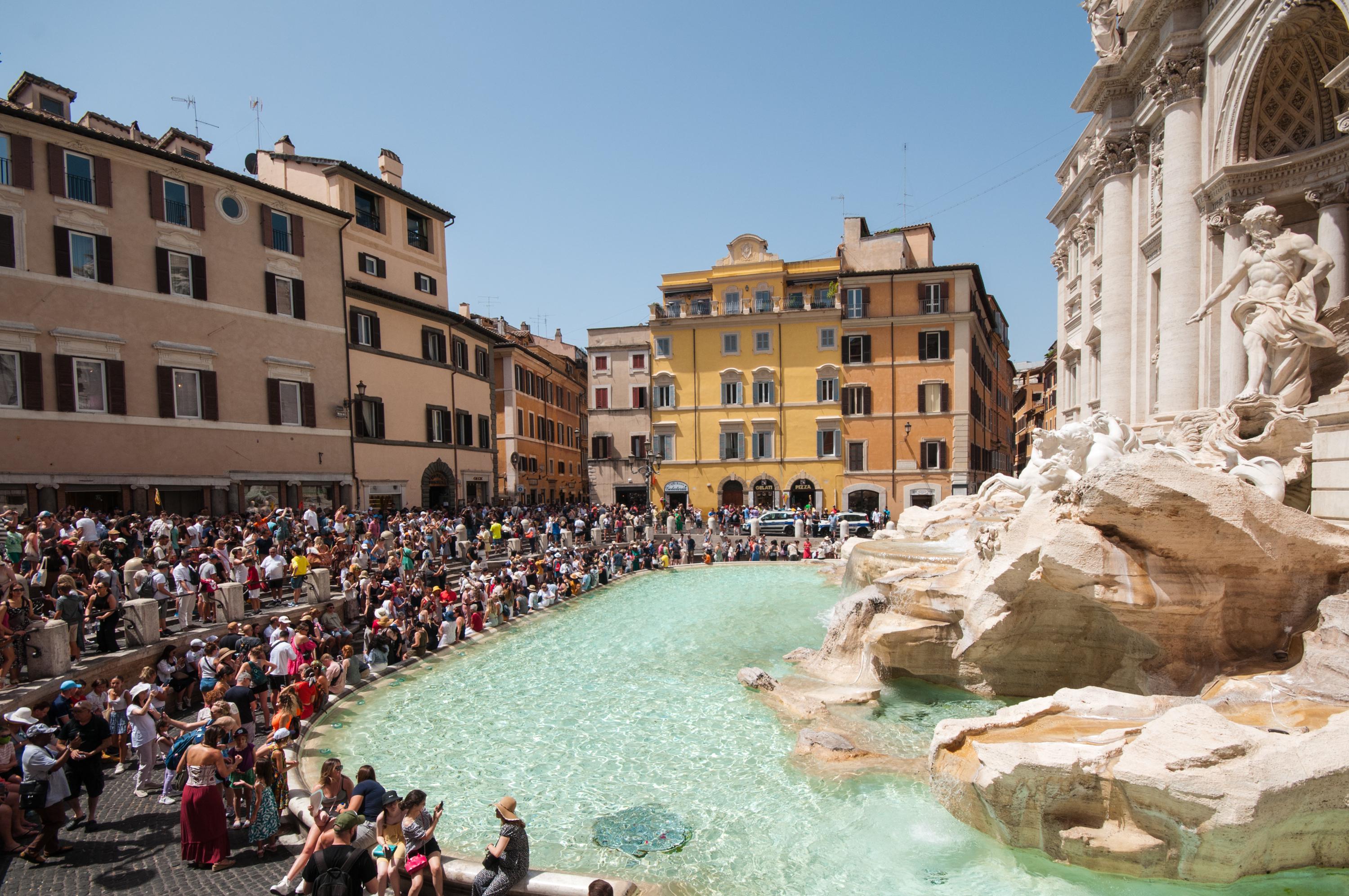 Caldo Italia, oggi 18 città bollino rosso