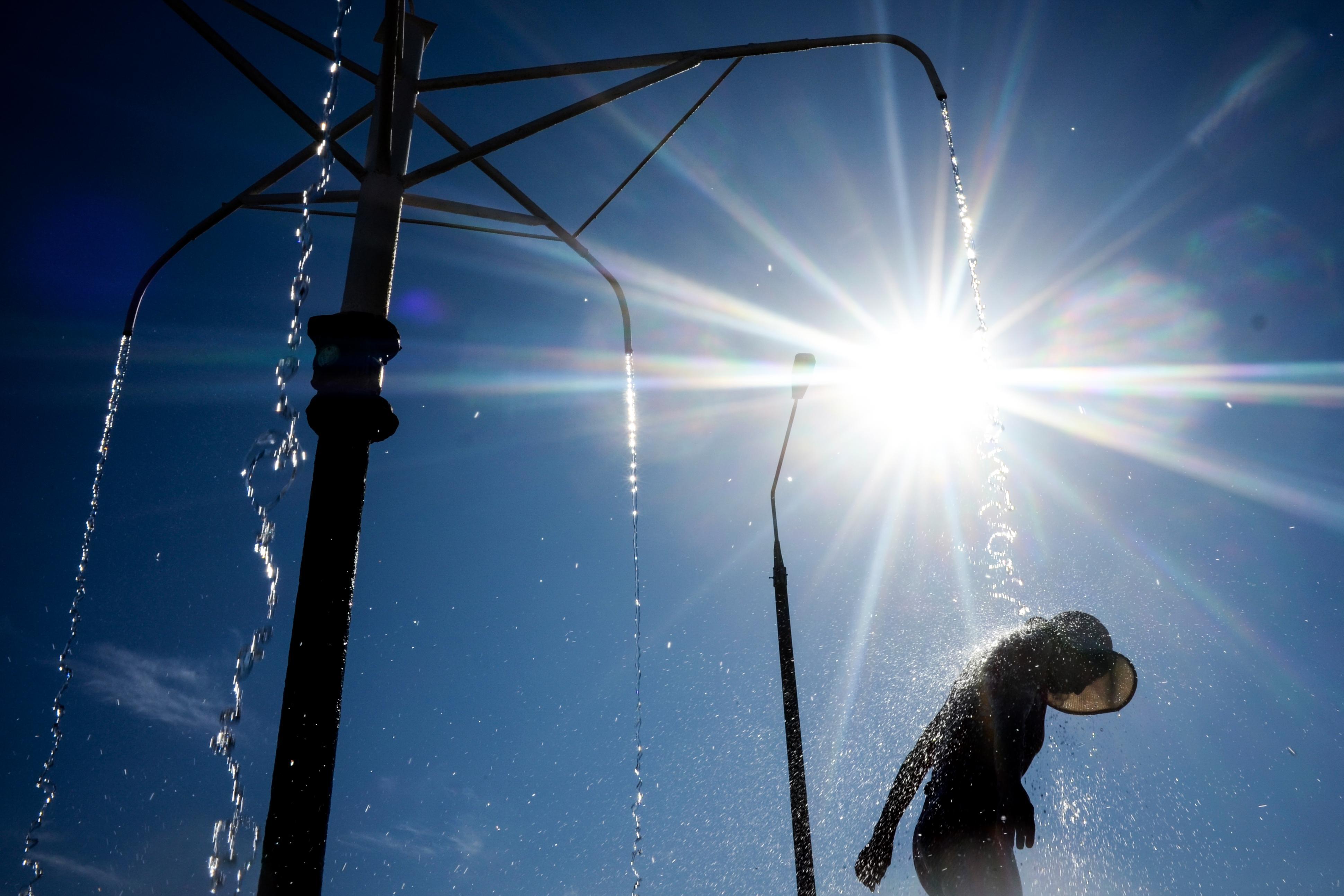 Caldo record sull'Italia, oggi bollino rosso in 19 città e domani saranno 22