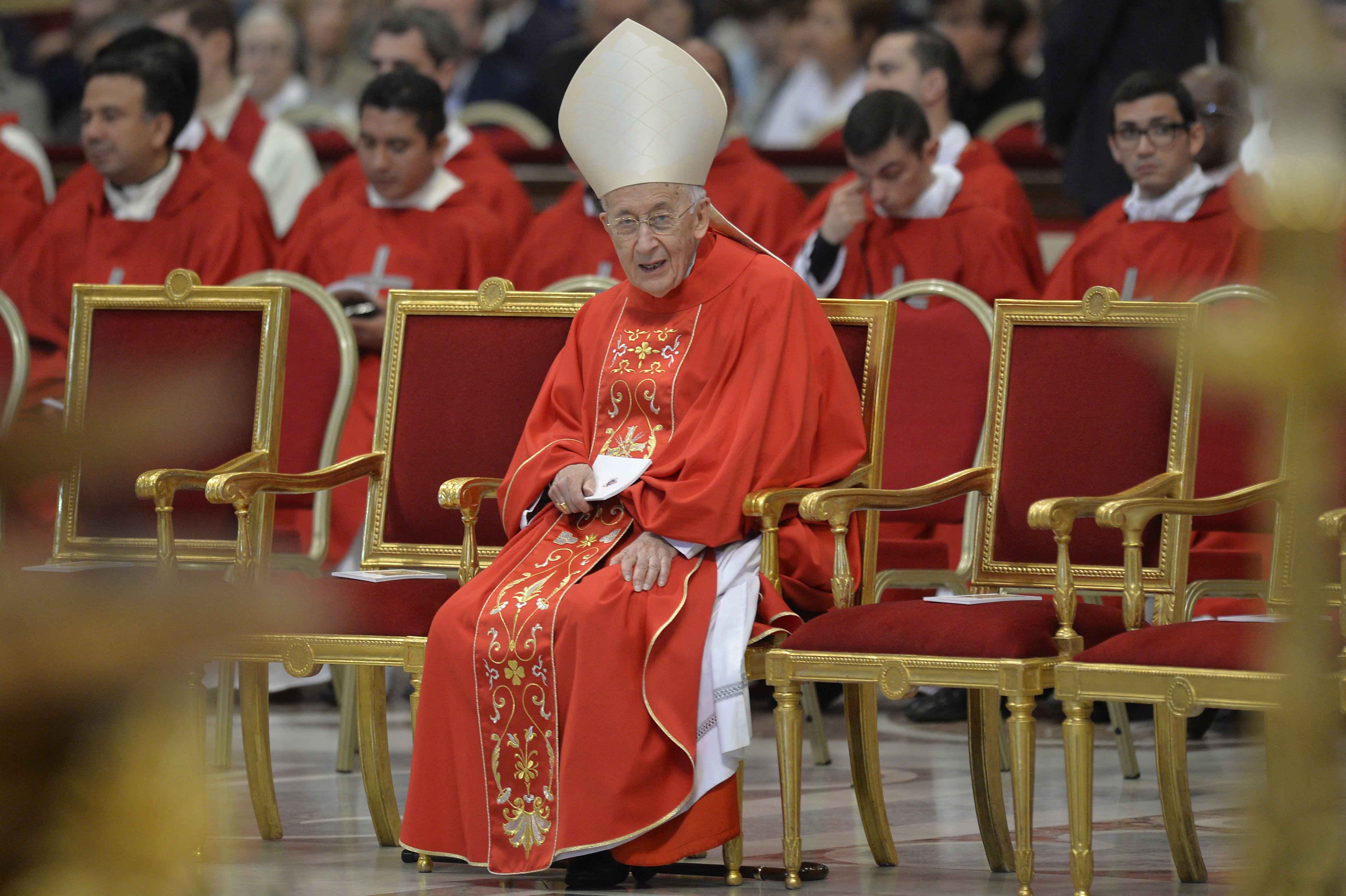 Camillo Ruini, il Gemelli: "Cardinale è stabile, proseguono controlli in terapia intensiva"