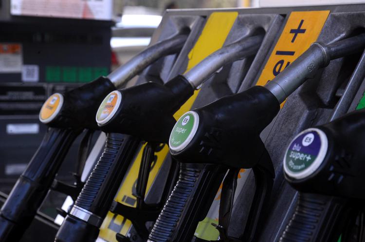 Carburanti, i prezzi di oggi per benzina e gasolio