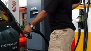 Carburanti, prezzi benzina e diesel ancora in calo oggi in Italia