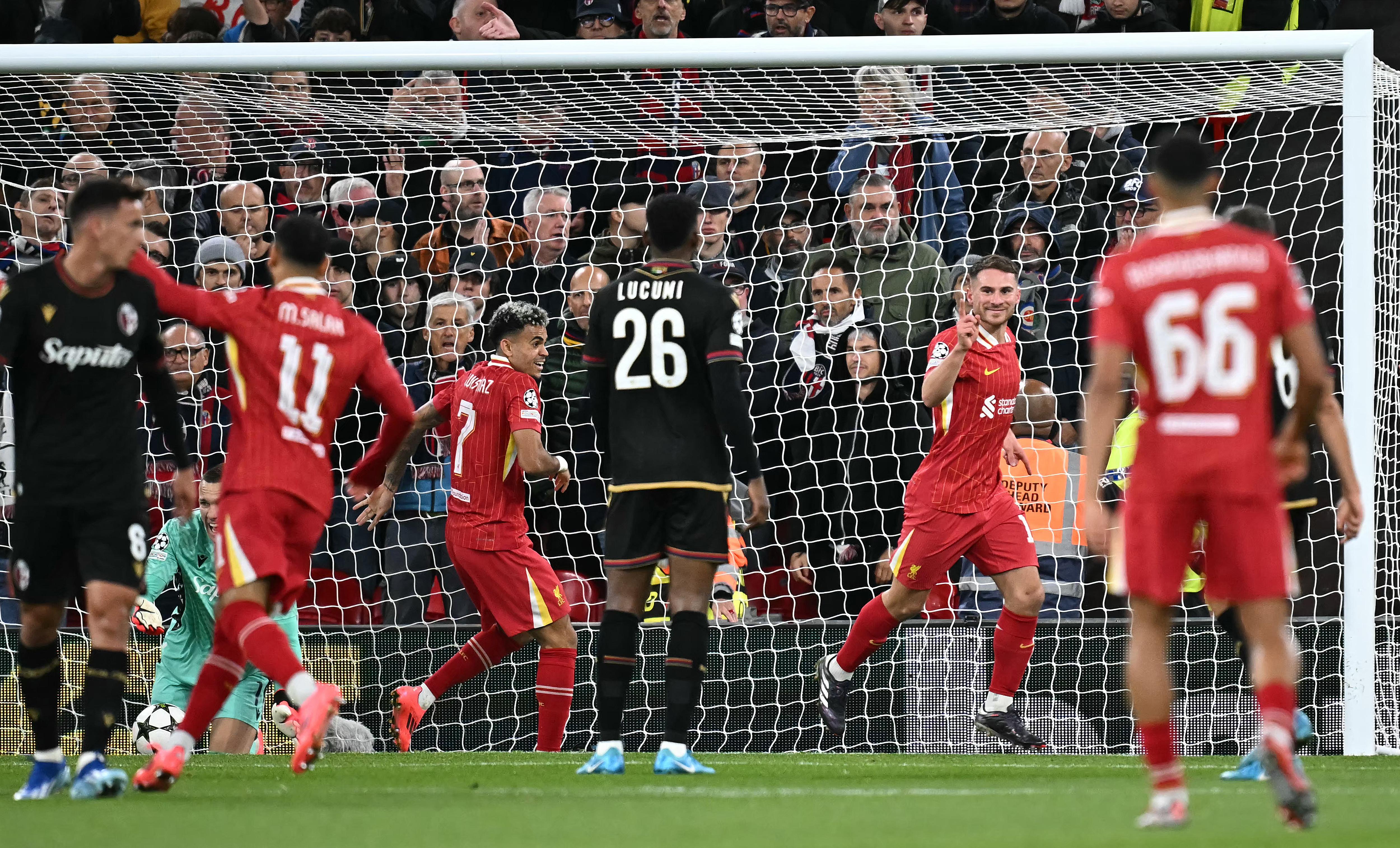 Champions, Liverpool-Bologna 2-0: gol di Mac Allister e Salah