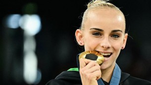 Chi è Alice D'Amato, medaglia d'oro ginnastica artistica a Parigi 2024