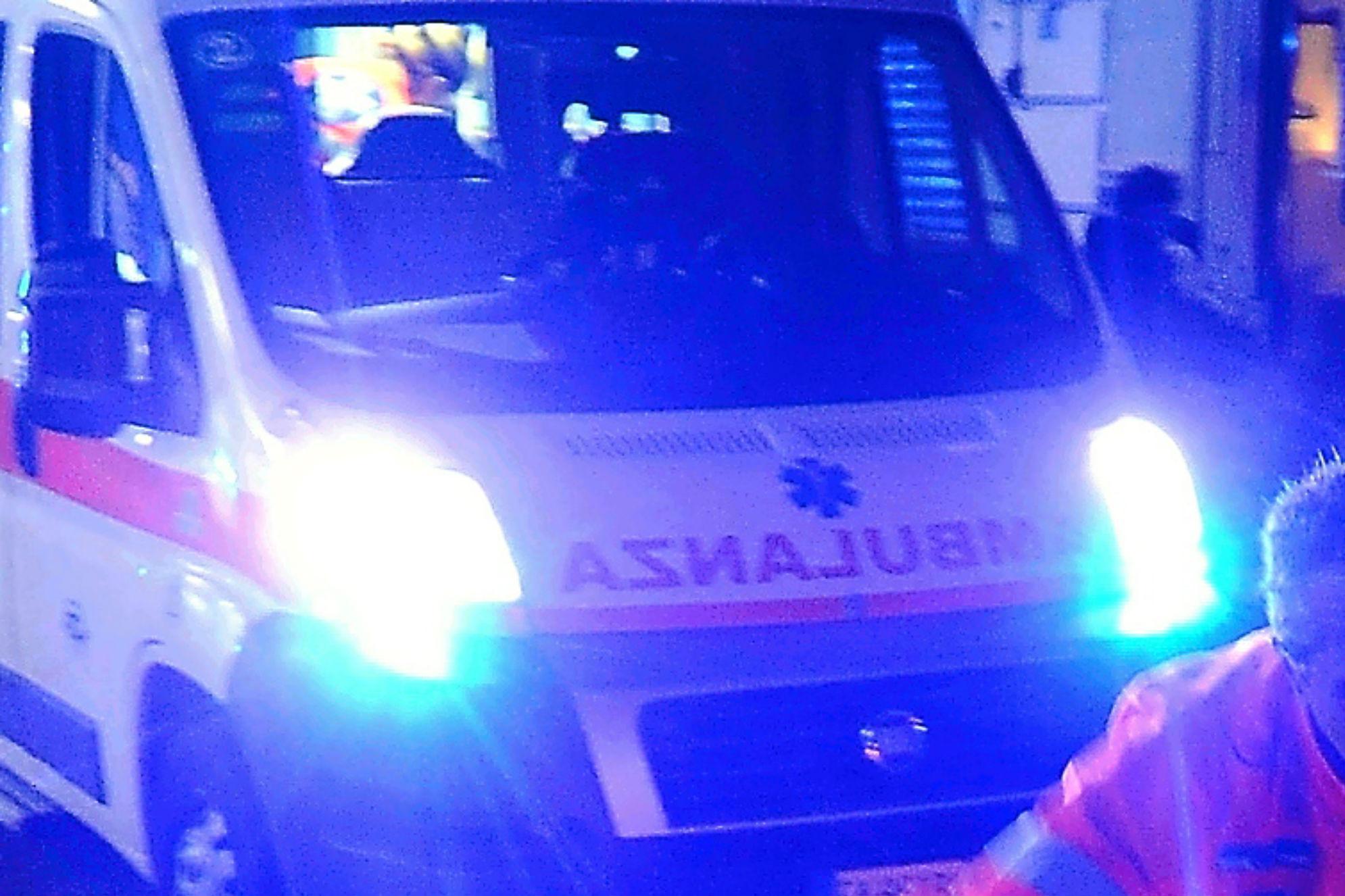 Cosenza, investito da un'auto sulla Ss 106 jonica: morto 26enne