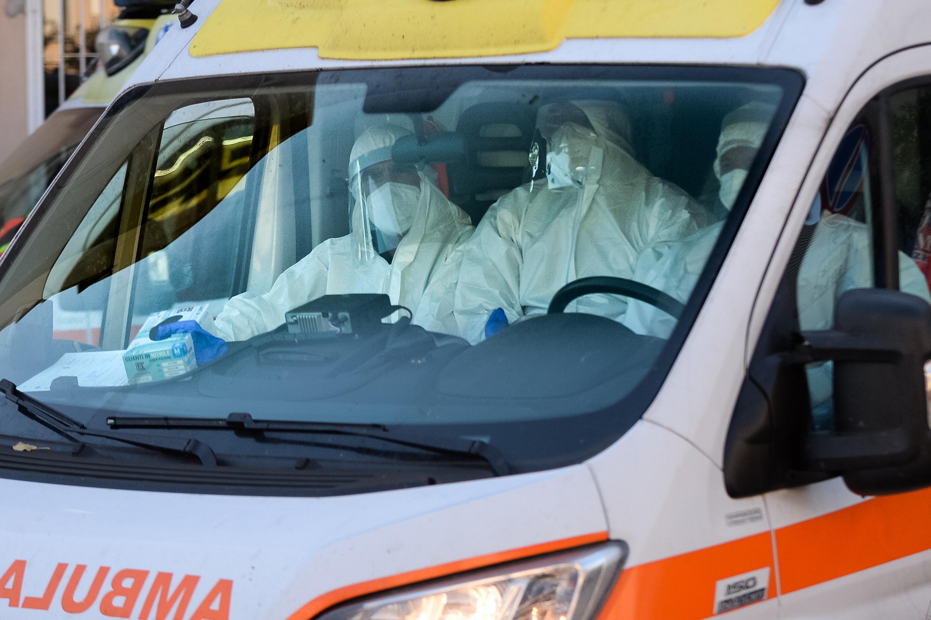 Covid Abruzzo, oggi 190 nuovi contagi e 7 morti: bollettino 22 marzo