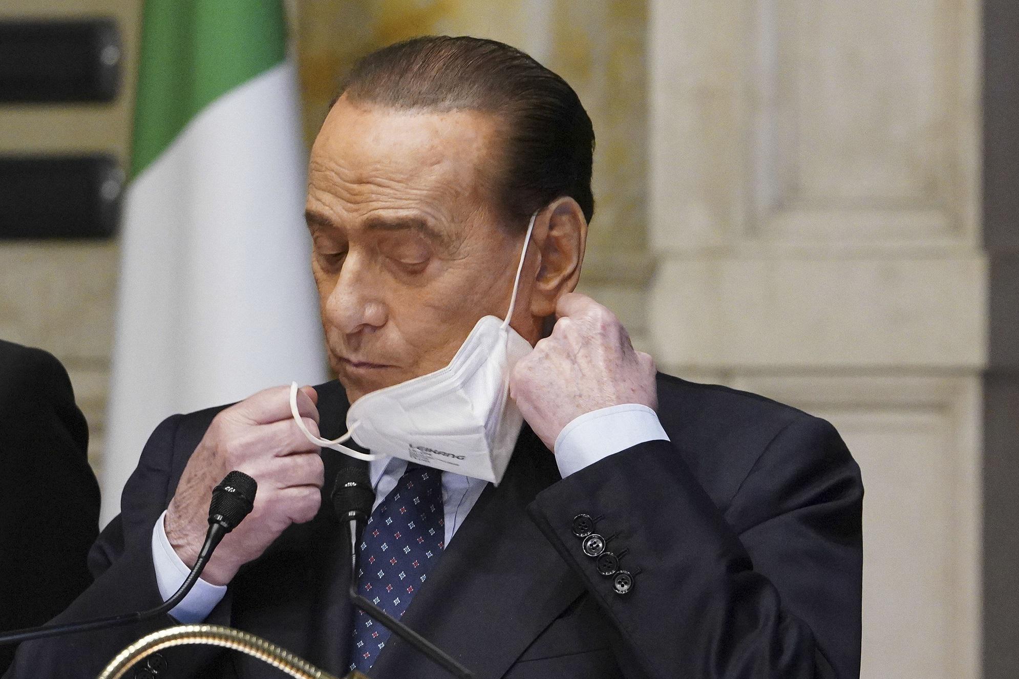 Covid, Berlusconi: "Riapertura lontana, stagione sacrifici non è finita"