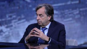 Covid, Burioni: "Non esiste farmaco efficace nella cura domiciliare"