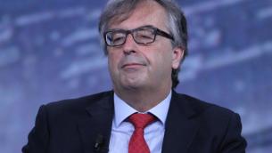 Covid, Burioni: "Su vaccini comunicazione scellerata"