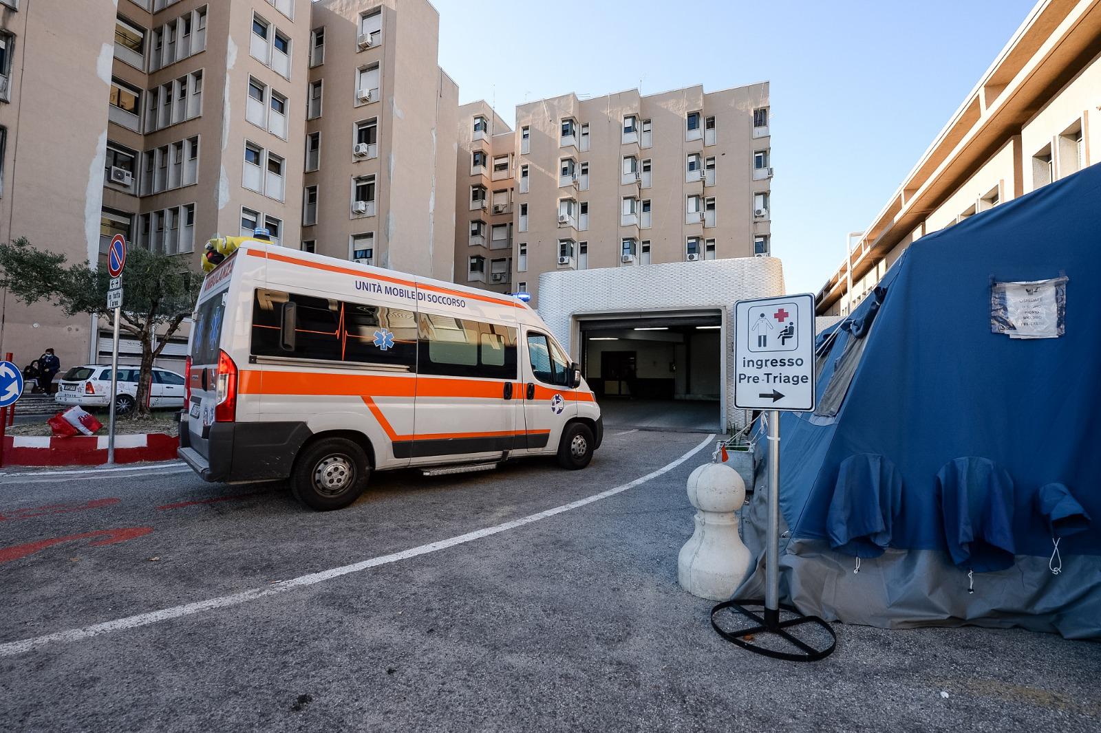 Covid Calabria, oggi 305 nuovi contagi e 5 morti: bollettino