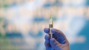 Covid, falsi vaccini per green pass: in 77 rinviati a giudizio